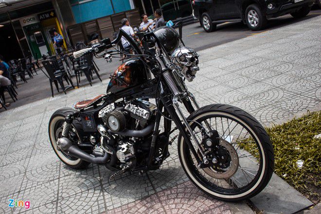 Cực ngầu với chiếc Harley-Davidson độ phong cách Halloween tại Sài Gòn