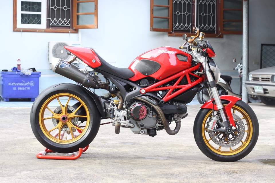 Ducati Monster 796 độ đậm chất chơi trên đất Thái