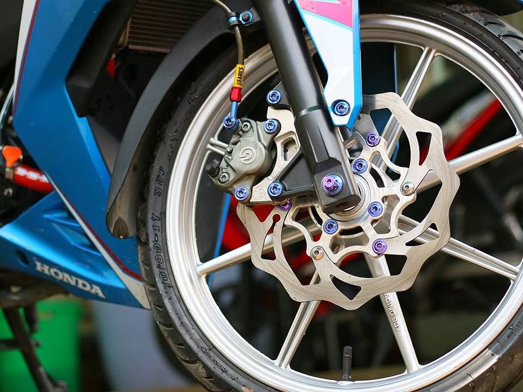 Lỗi phanh Brembo khiến Ducati Panigale và Hypermotard 2018 phải thu hồi 11