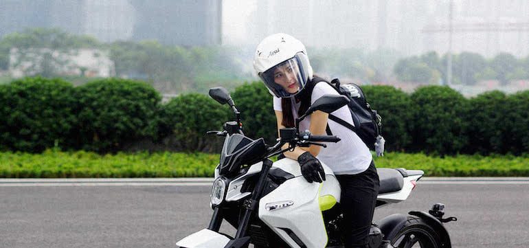 Sur-Ron White Ghost e-bike mẫu môtô điện đến từ Trung Quốc 5