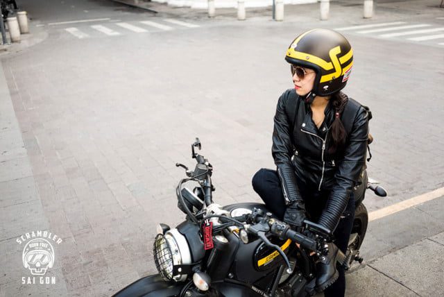 Ngắm nữ biker Sài Gòn cực cá tính bên Ducati Scrambler Full Throttle ảnh 2