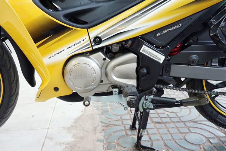 Vì sao Yamaha 125ZR có giá khủng 400 triệu tại Sài Gòn? 17