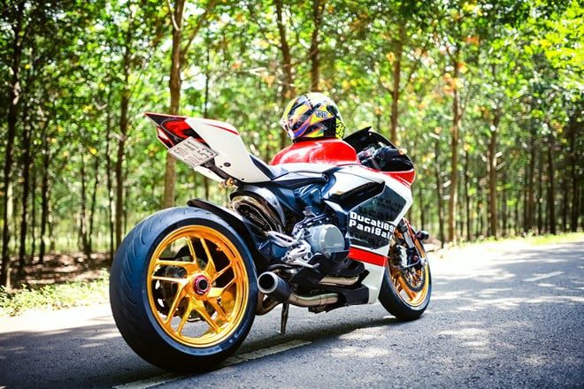 Ducati 899 độ mâm mạ vàng siêu đắt của dân chơi