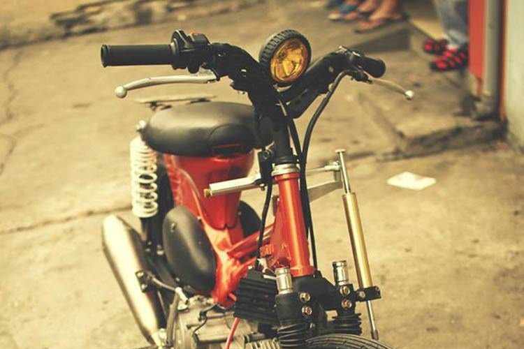 Siêu cub Honda độ Bobber cực chất của biker Việt