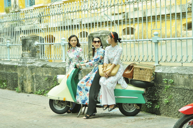 Bộ ảnh "cô Ba Sài Gòn" đi chơi Tết hoài cổ Sài Gòn thập niên 70 19