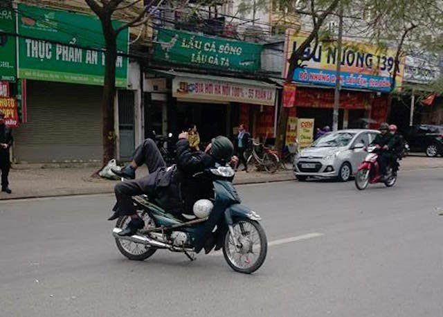 Bộ ảnh giao thông khó đỡ nhất chỉ có ở Việt Nam 11
