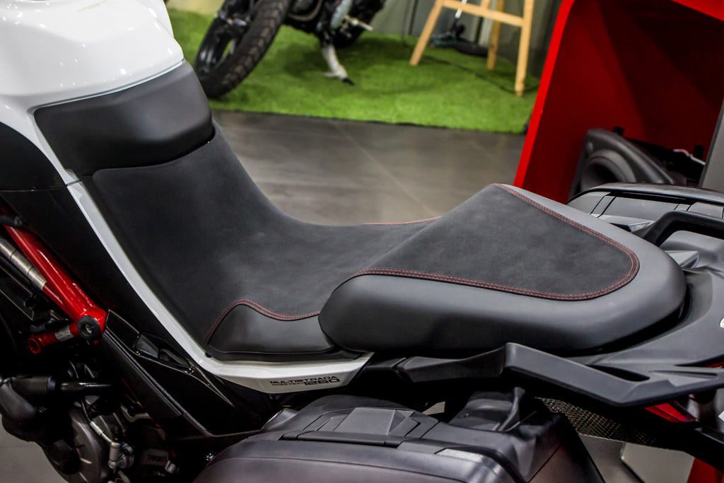 Khám phá chiếc môtô Ducati có giá ngang ôtô Toyota Camry tại Việt Nam 14 Khám phá chiếc môtô Ducati có giá ngang ôtô Toyota Camry tại Việt Nam 13