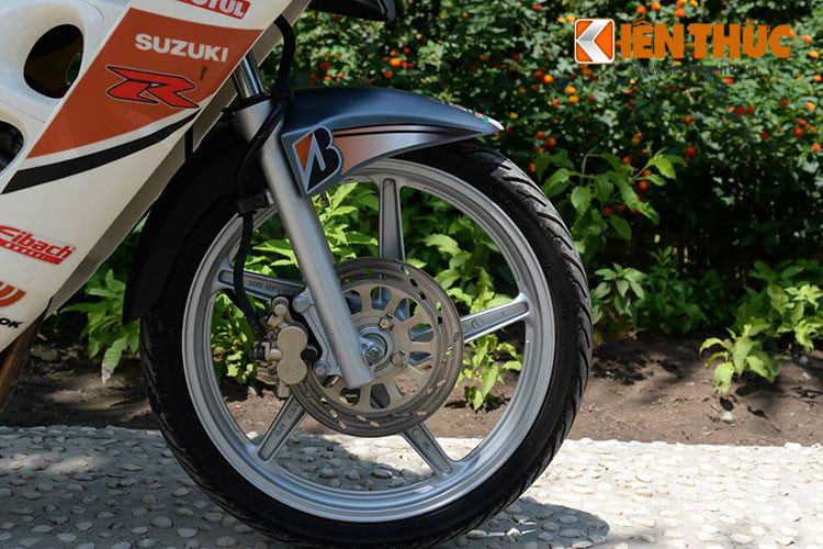 Hoài cổ mẫu xe côn tay Suzuki FX 125 mơ ước của thế hệ 8x Việt Nam 11