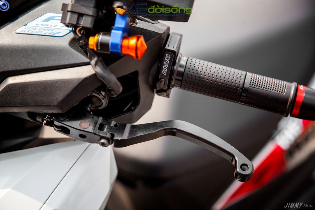 Honda Click 125i độ khủng với mâm CNC, phanh Brembo MotoGP 27