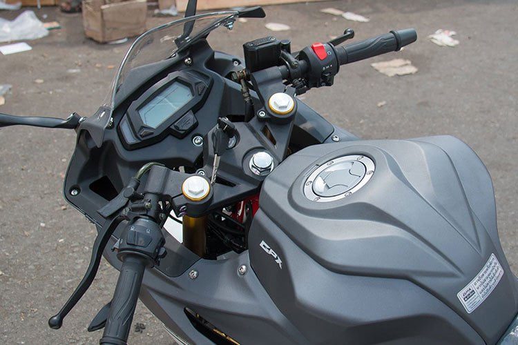 Chi tiết môtô GPX Demon có giá bán 64 triệu đồng tại Việt Nam 130