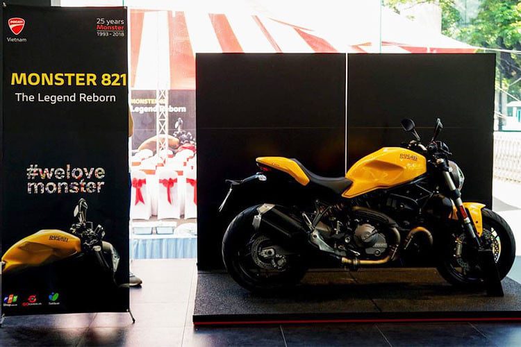 Ducati Monster 821 2018 mới giá 400 triệu đồng đã về Sài Gòn 1