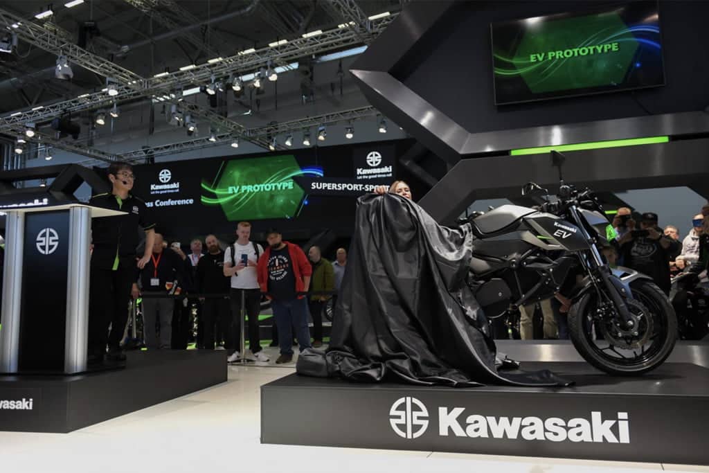 Nguyên mẫu Kawasaki EV - tại triển lãm Intermot (Đức)