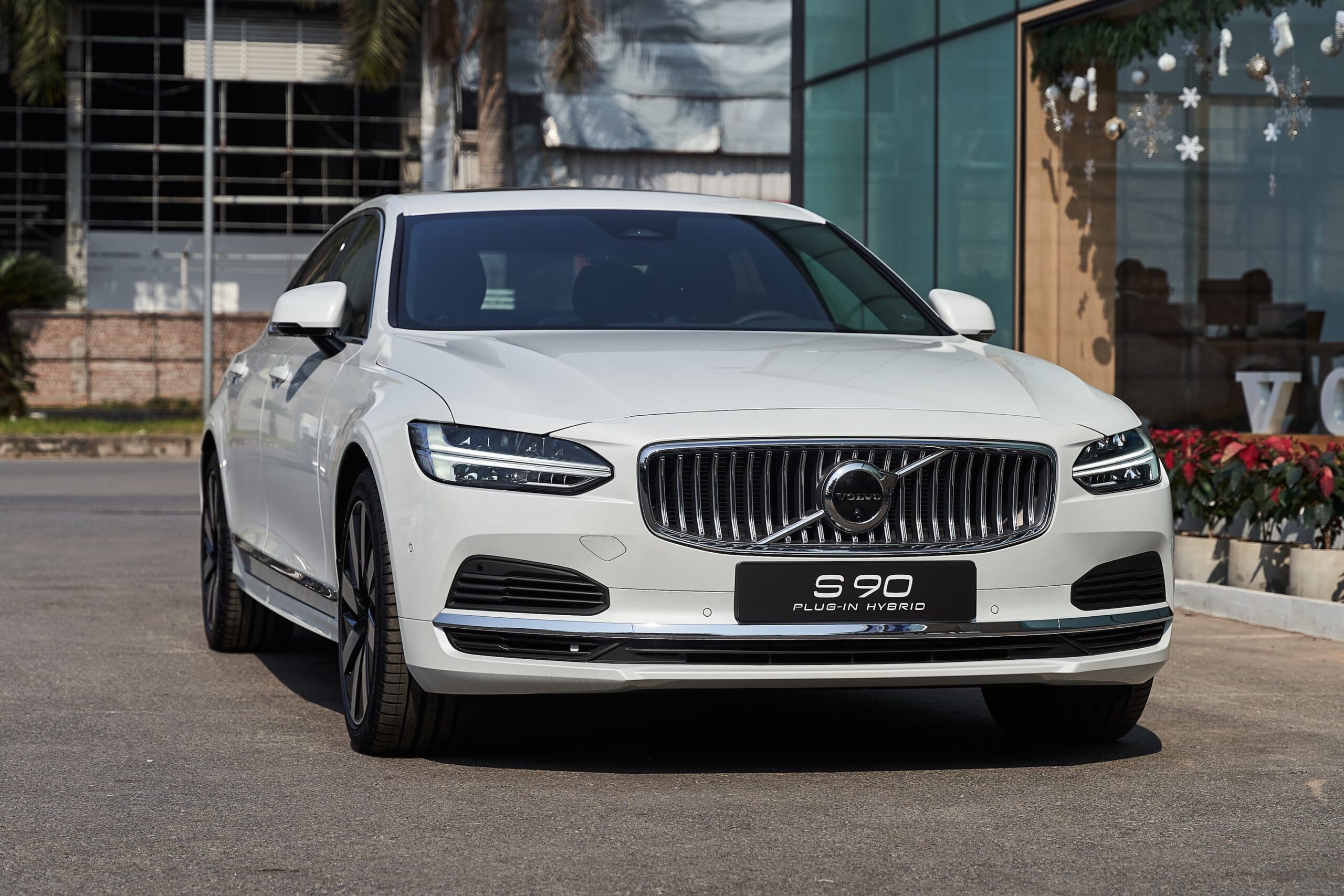 hệ thống truyền động điện Volvo S90