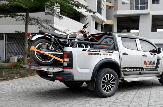 xe bán tải chở xe moto