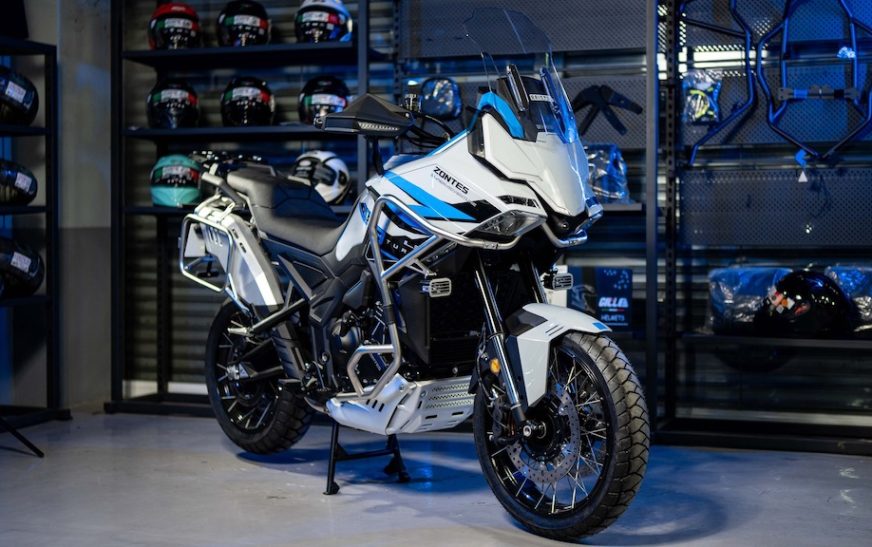 Top Mô Tô Adventure Phân Khối Lớn Đáng Chú Ý 2025: Khám Phá Những Cỗ Máy Vượt Địa Hình