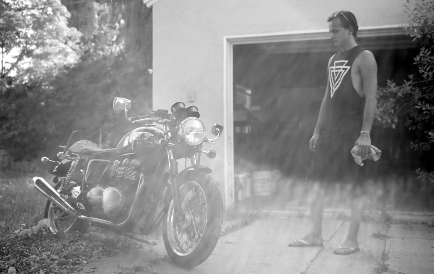 Cách vệ sinh lọc gió xe máy tại nhà chỉ trong 10 phút