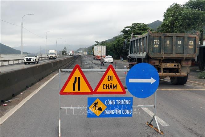 Biển báo giao thông Tết Biển báo giao thông Tết