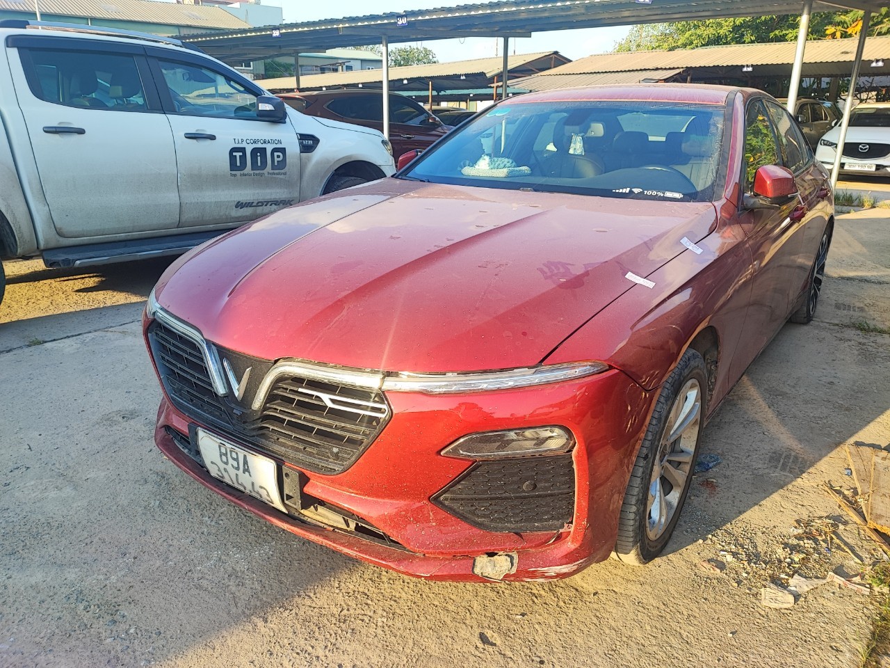 VinFast đấu giá xe