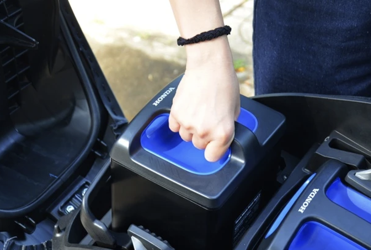 Xe điện pin tháo rời